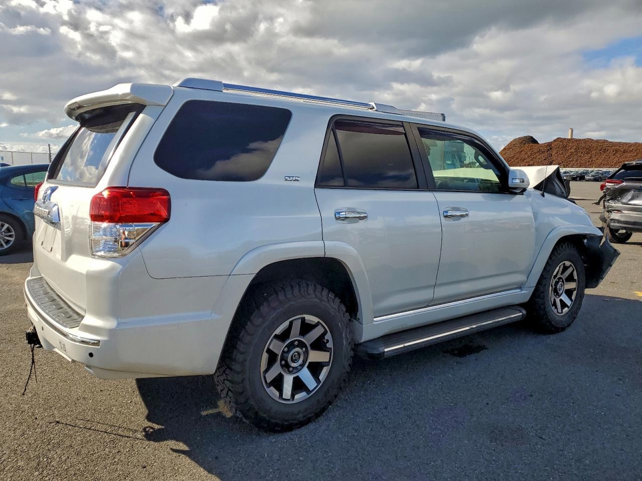 2013 Toyota 4Runner Sr5 - Фото 3
