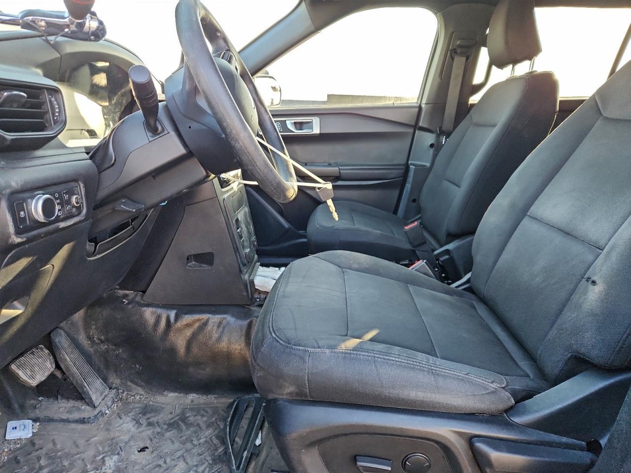 2021 Ford Explorer Police Interceptor - Image 7