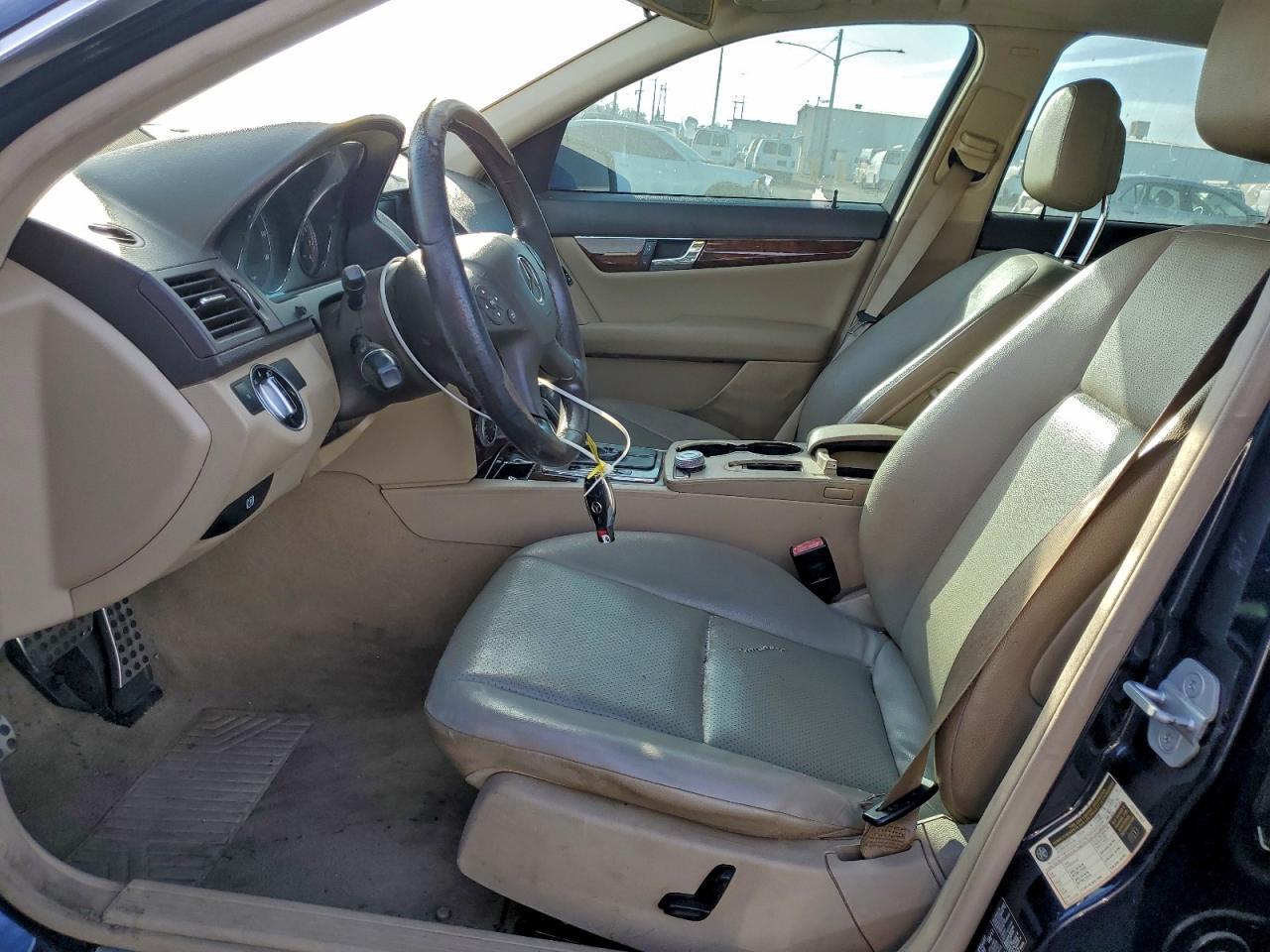 2011 Mercedes-Benz C 300 - Фото 7