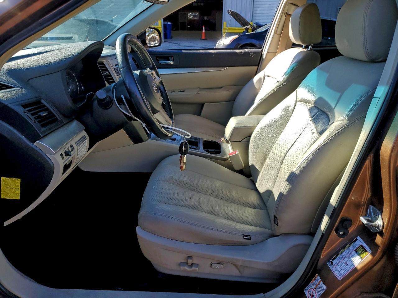 2011 Subaru Outback 2.5I Premium - Image 7