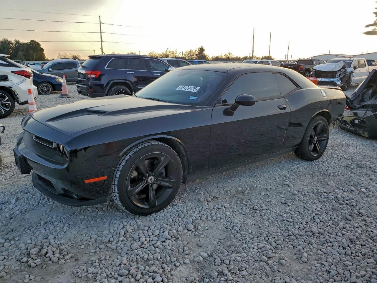 2018 Dodge Challenger Sxt