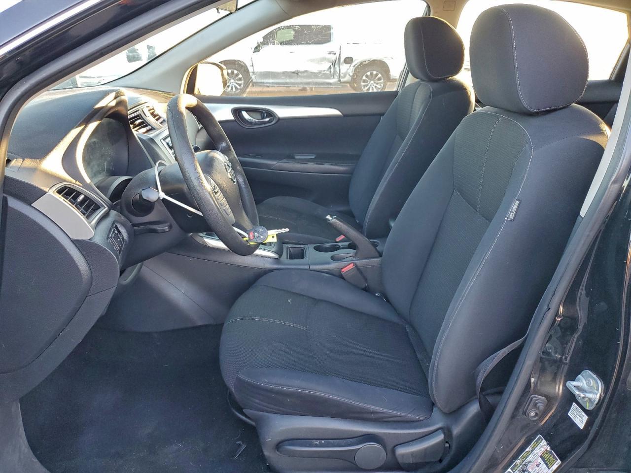 2016 Nissan Sentra S - Фото 7