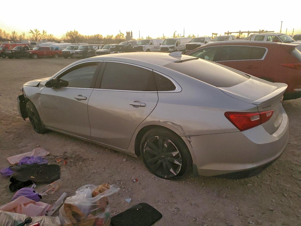 2017 Chevrolet Malibu Lt - Фото 2