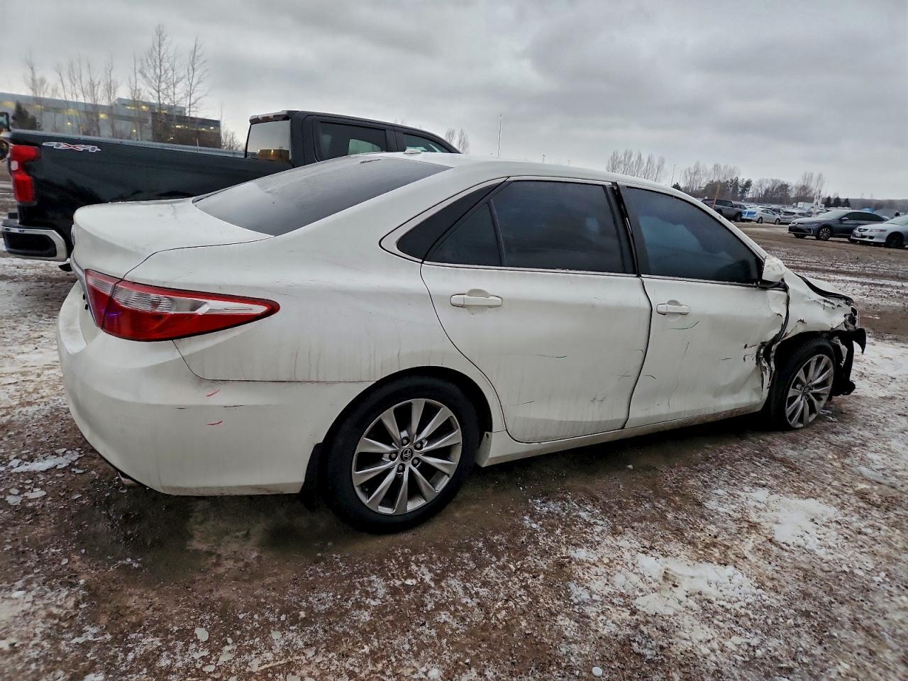 2015 Toyota Camry Le - Image 3