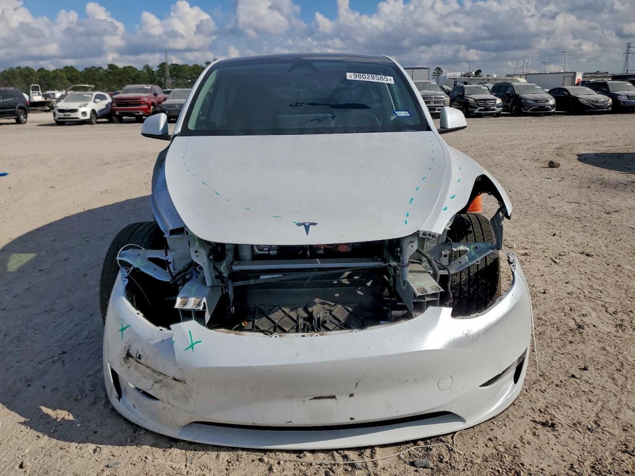 2024 Tesla Model Y - Фото 5