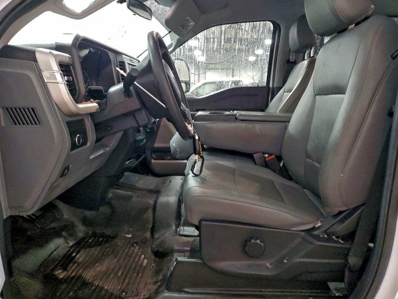 2025 Ford F250 Super Duty - Image 7