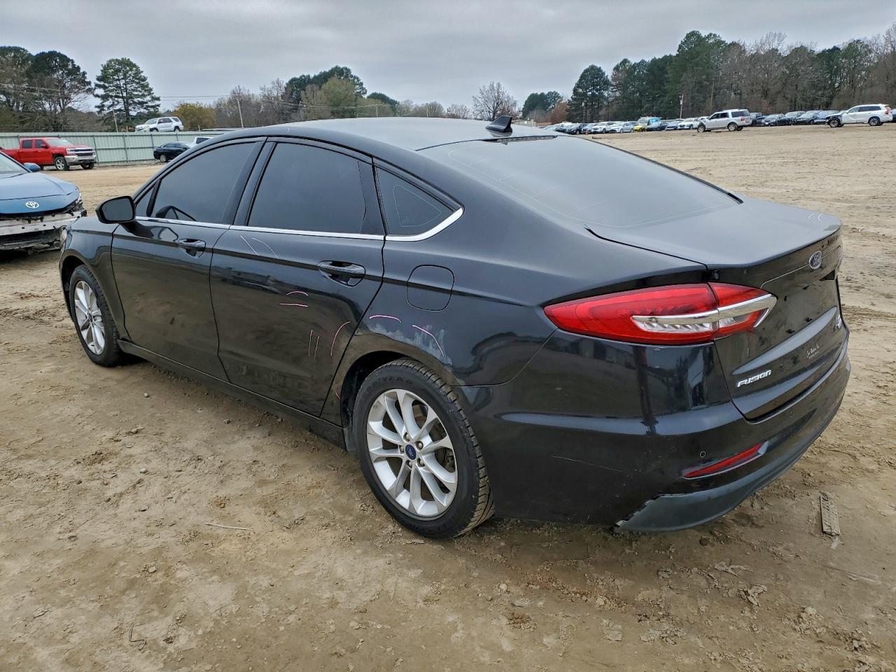 2019 Ford Fusion Se - Фото 2