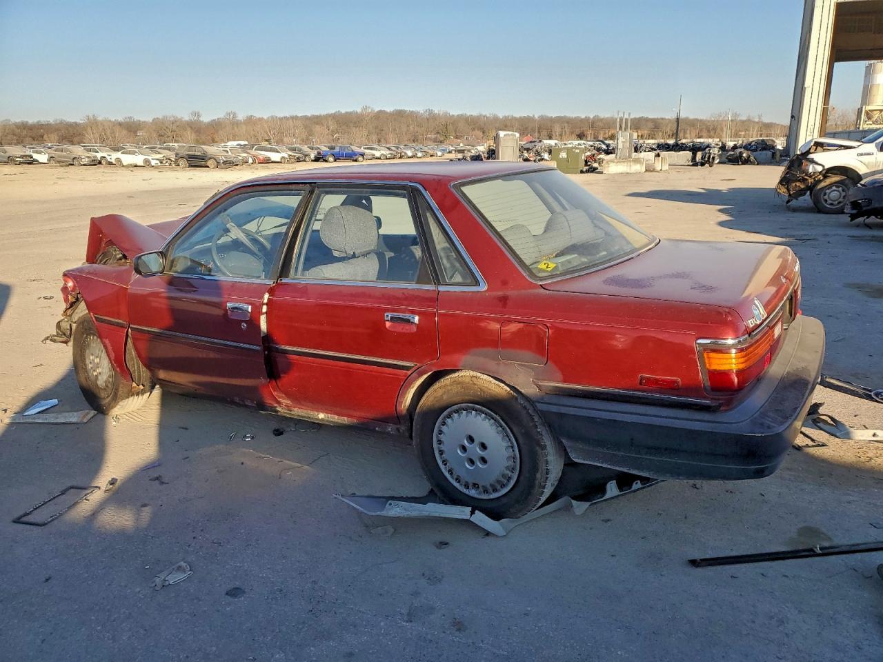 1990 Toyota Camry Dlx - Фото 2