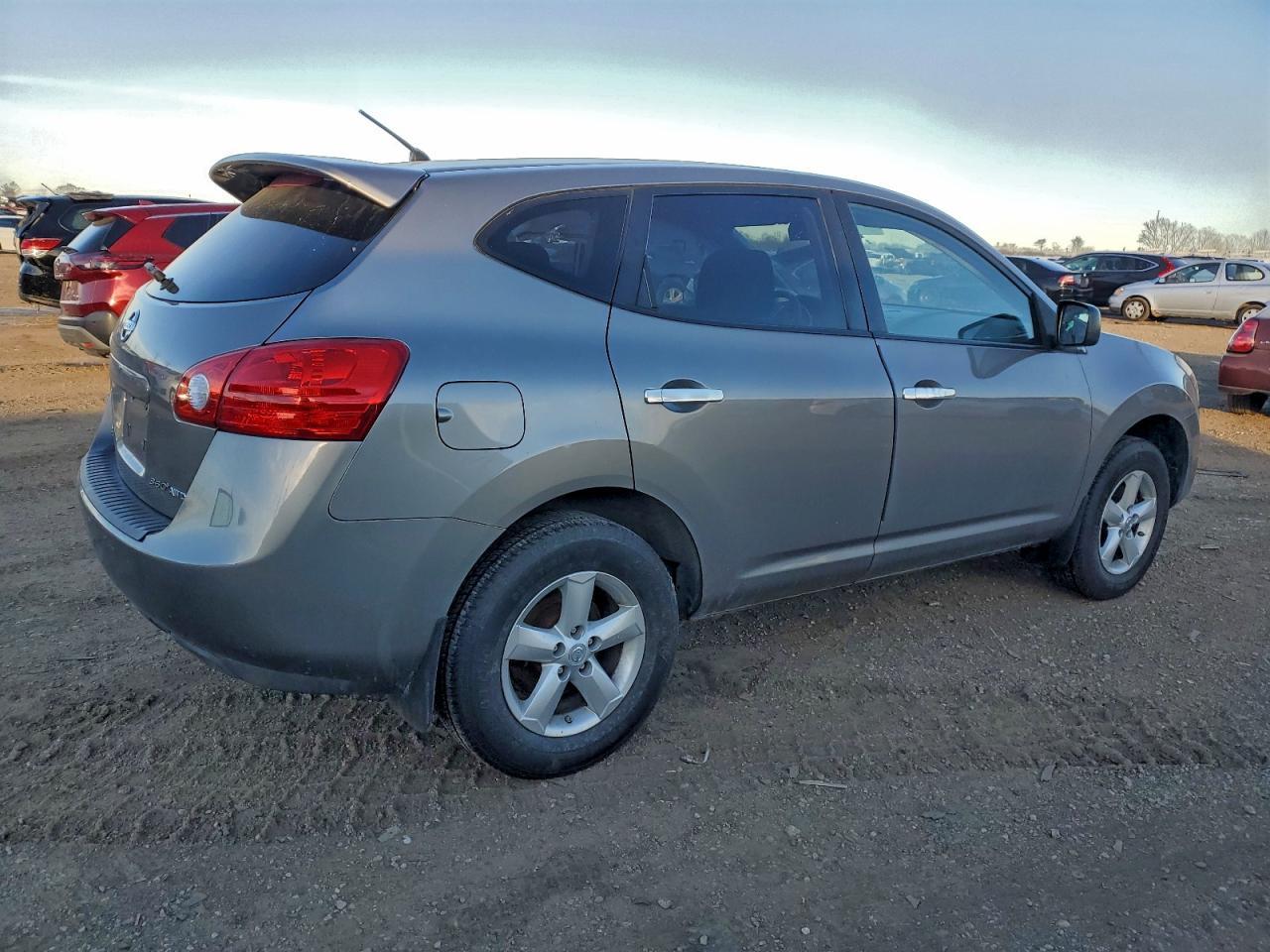 2010 Nissan Rogue S - Фото 3