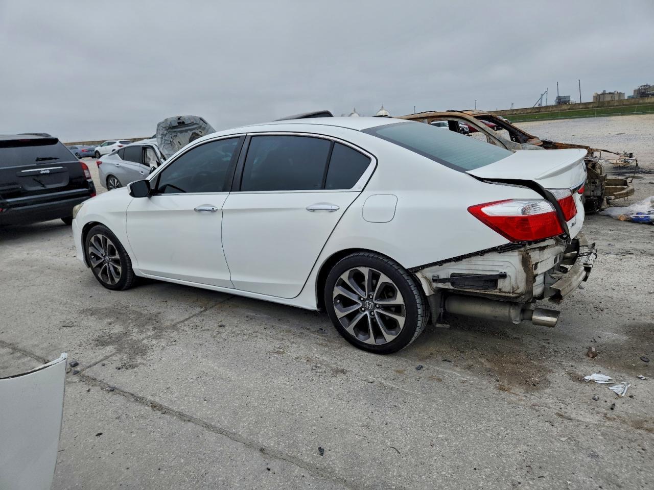 2015 Honda Accord Sport - Фото 2