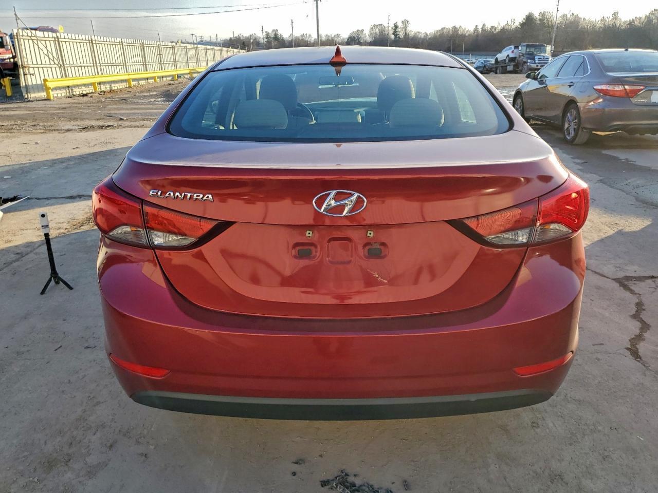 2015 Hyundai Elantra Se - Фото 6