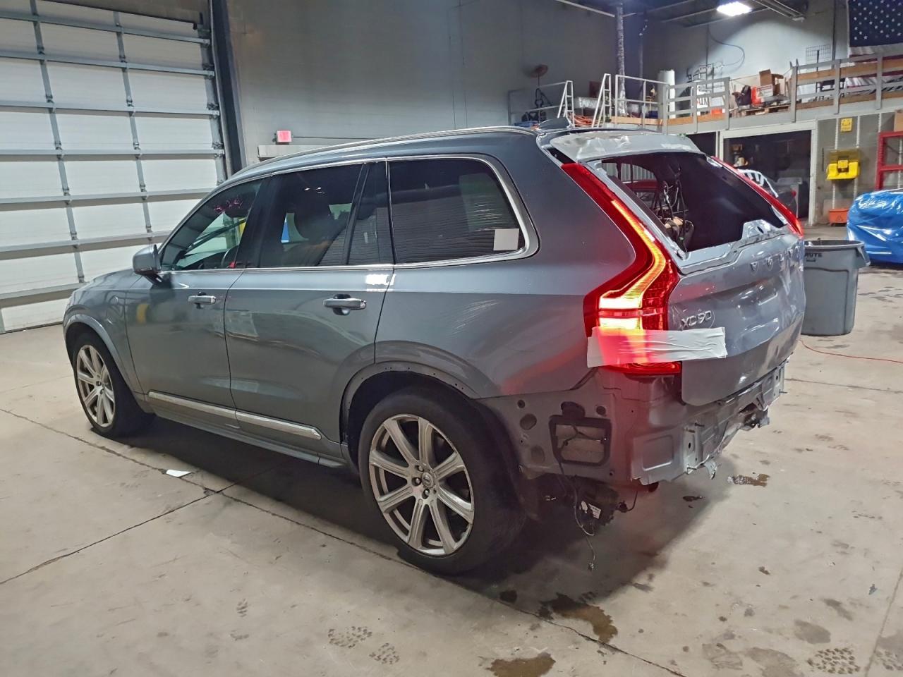 2017 Volvo Xc90 T8 - Фото 2