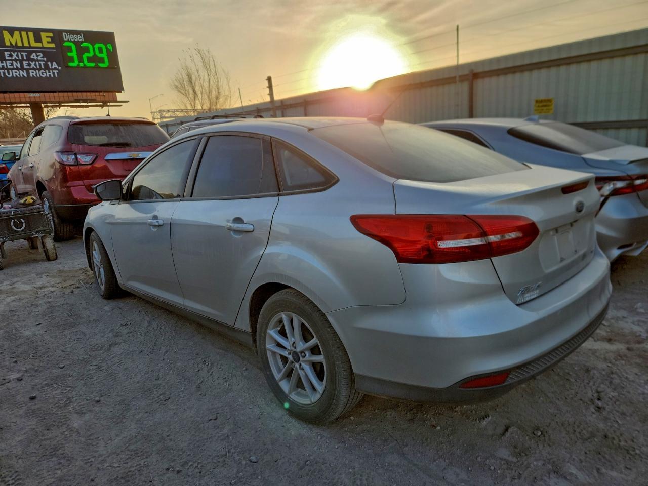 2017 Ford Focus Se - Фото 2