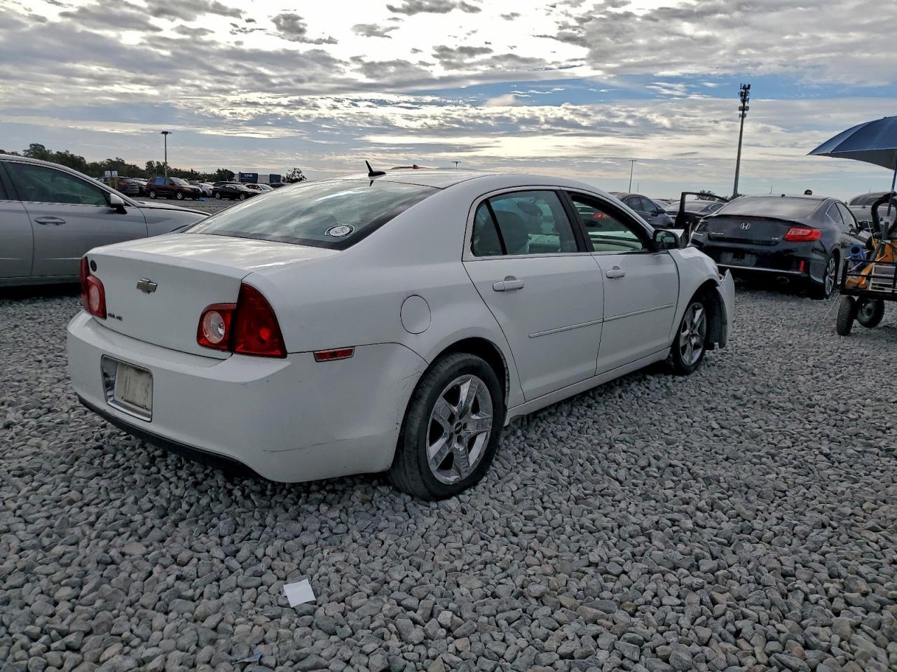 2010 Chevrolet Malibu Ls - Image 3