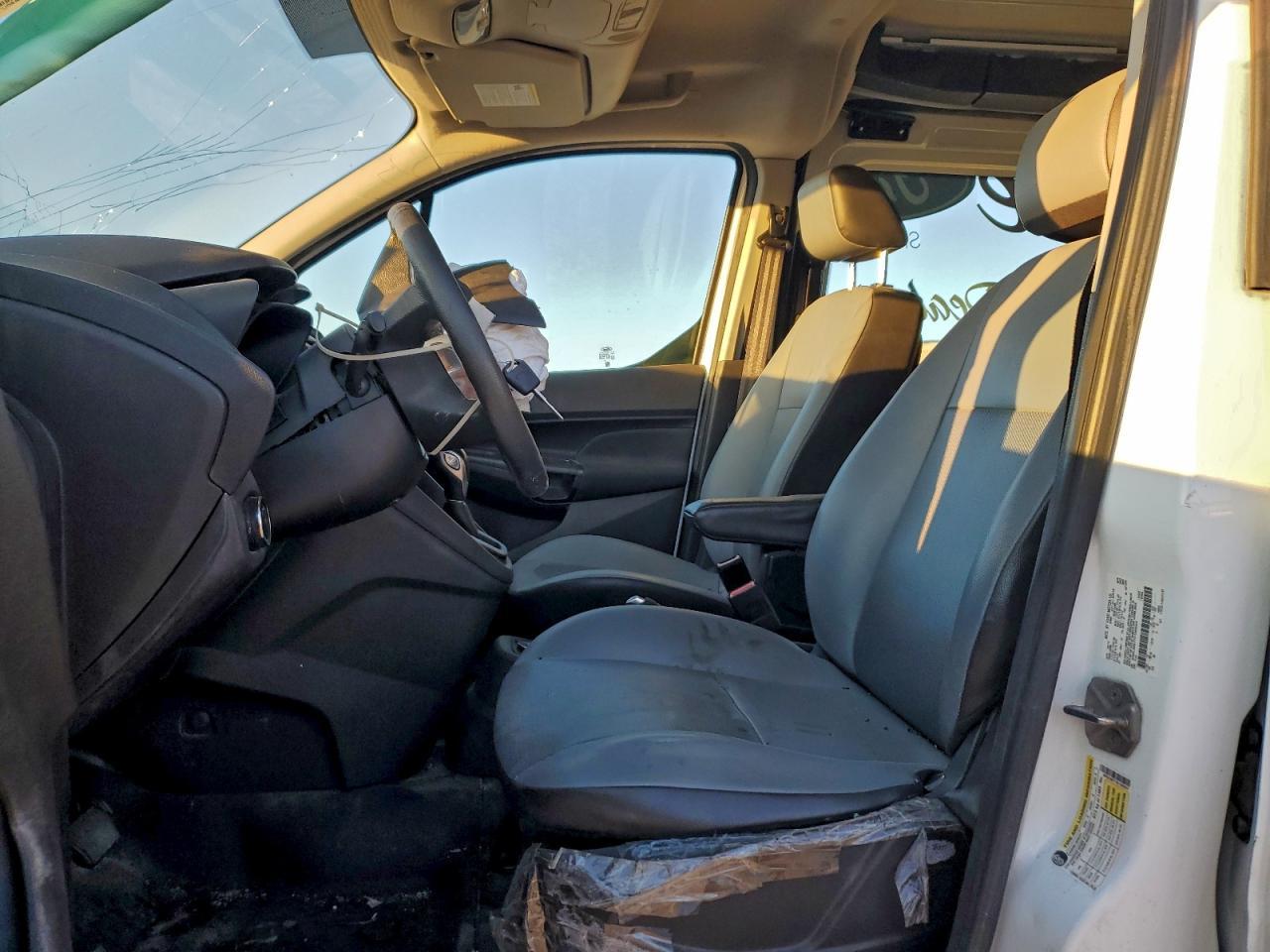 2017 Ford Transit Connect Delivery Van - Image 7