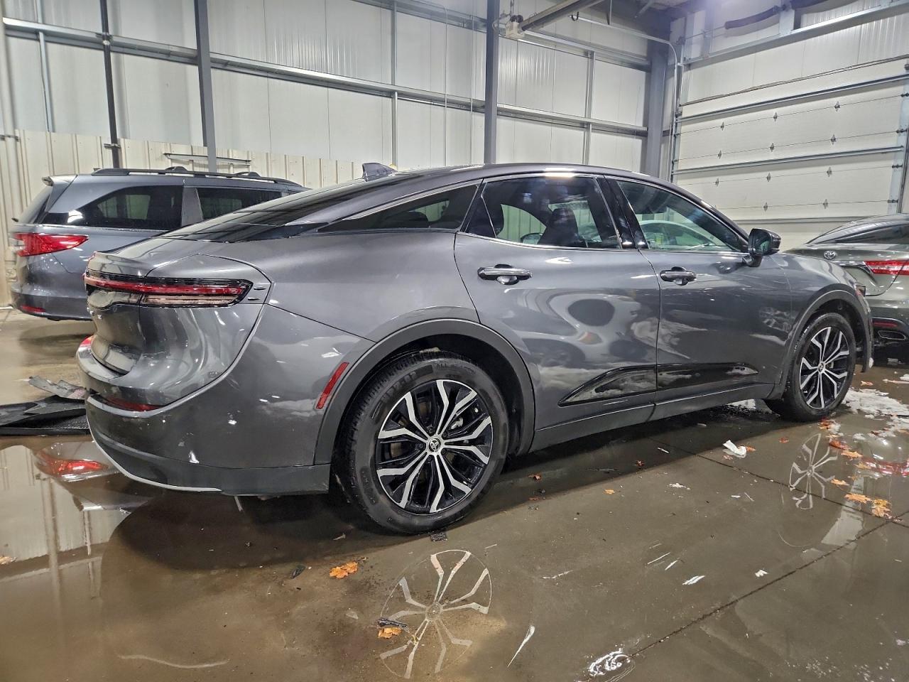 2023 Toyota Crown Xle - Image 3