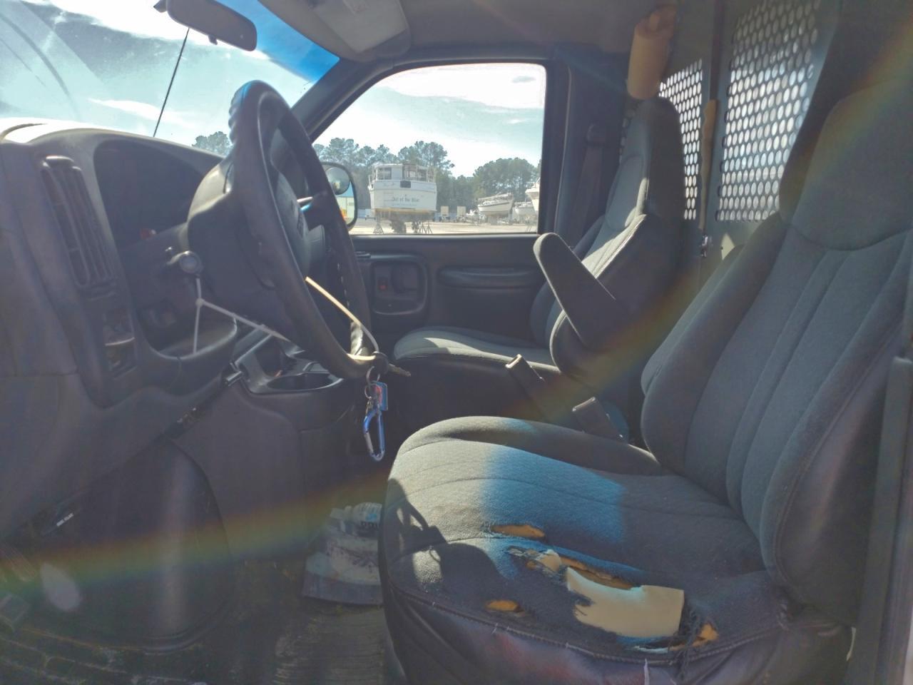 2001 GMC Savana 2500 Delivery Van - Фото 7