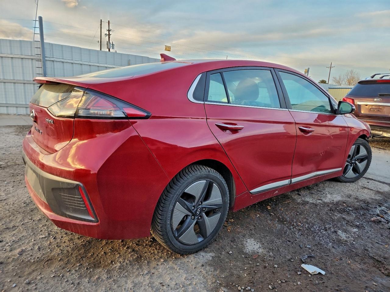2022 Hyundai Ioniq Limited - Фото 3