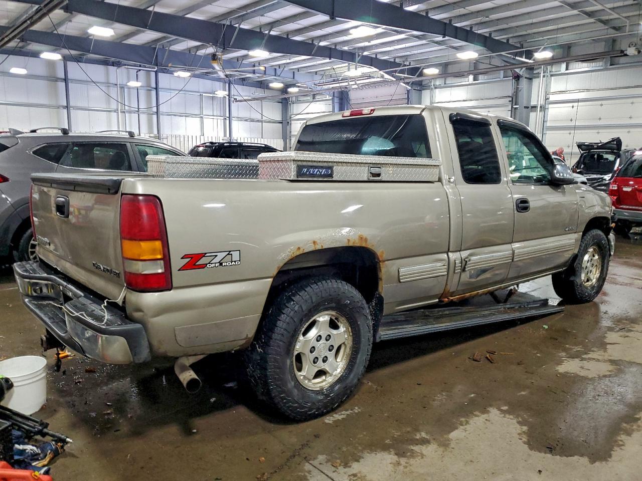 2002 Chevrolet Silverado K1500 - Фото 3