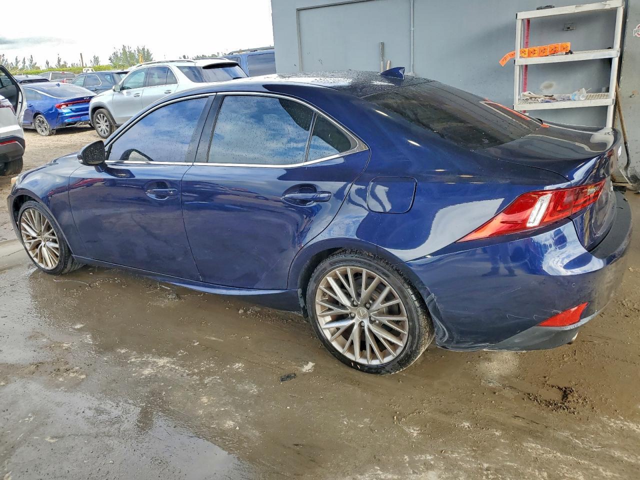2014 Lexus Is 250 - Image 2
