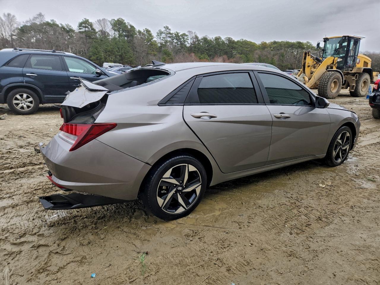 2023 Hyundai Elantra Sel - Image 3