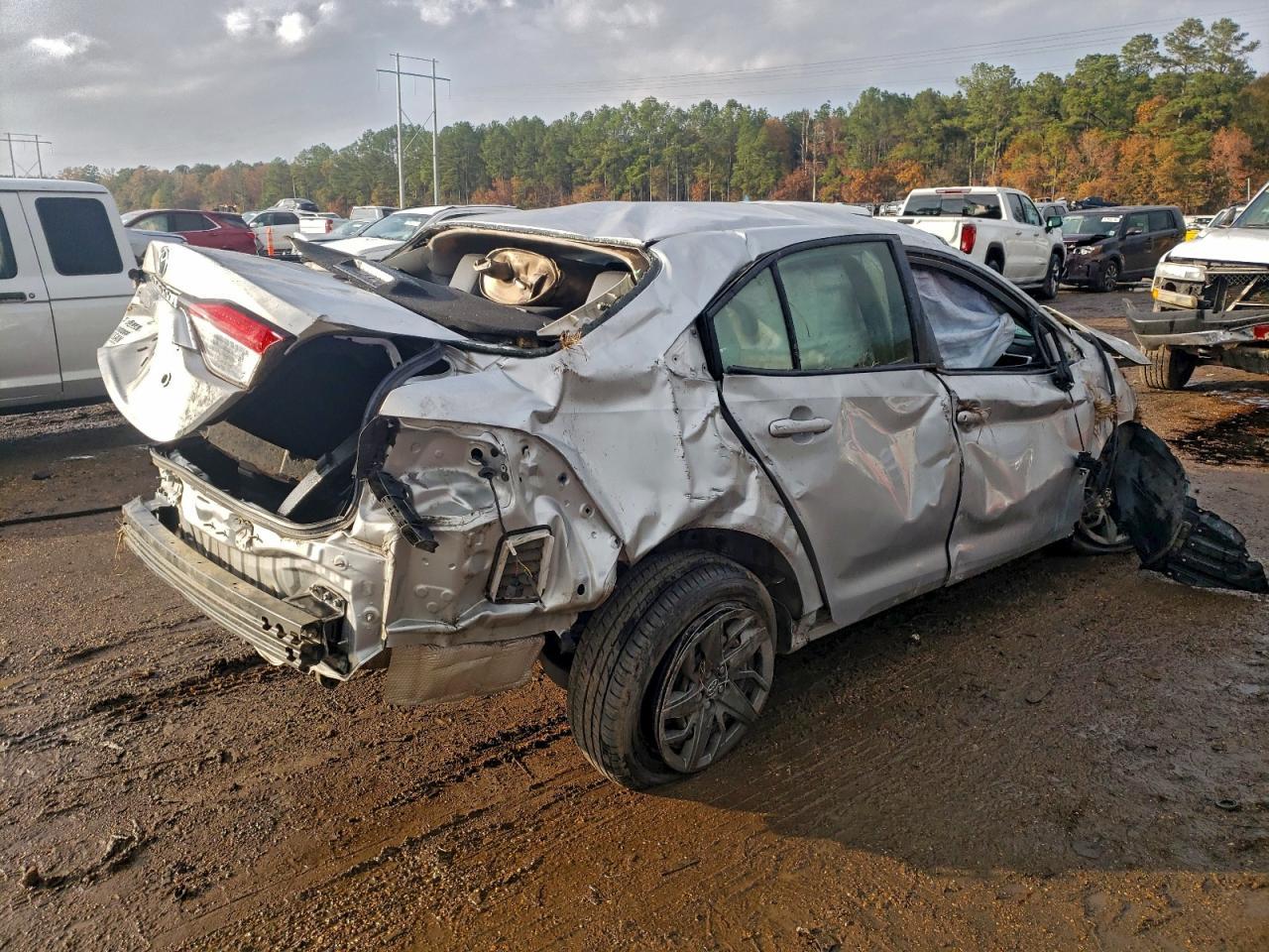 2022 Toyota Corolla L - Image 3