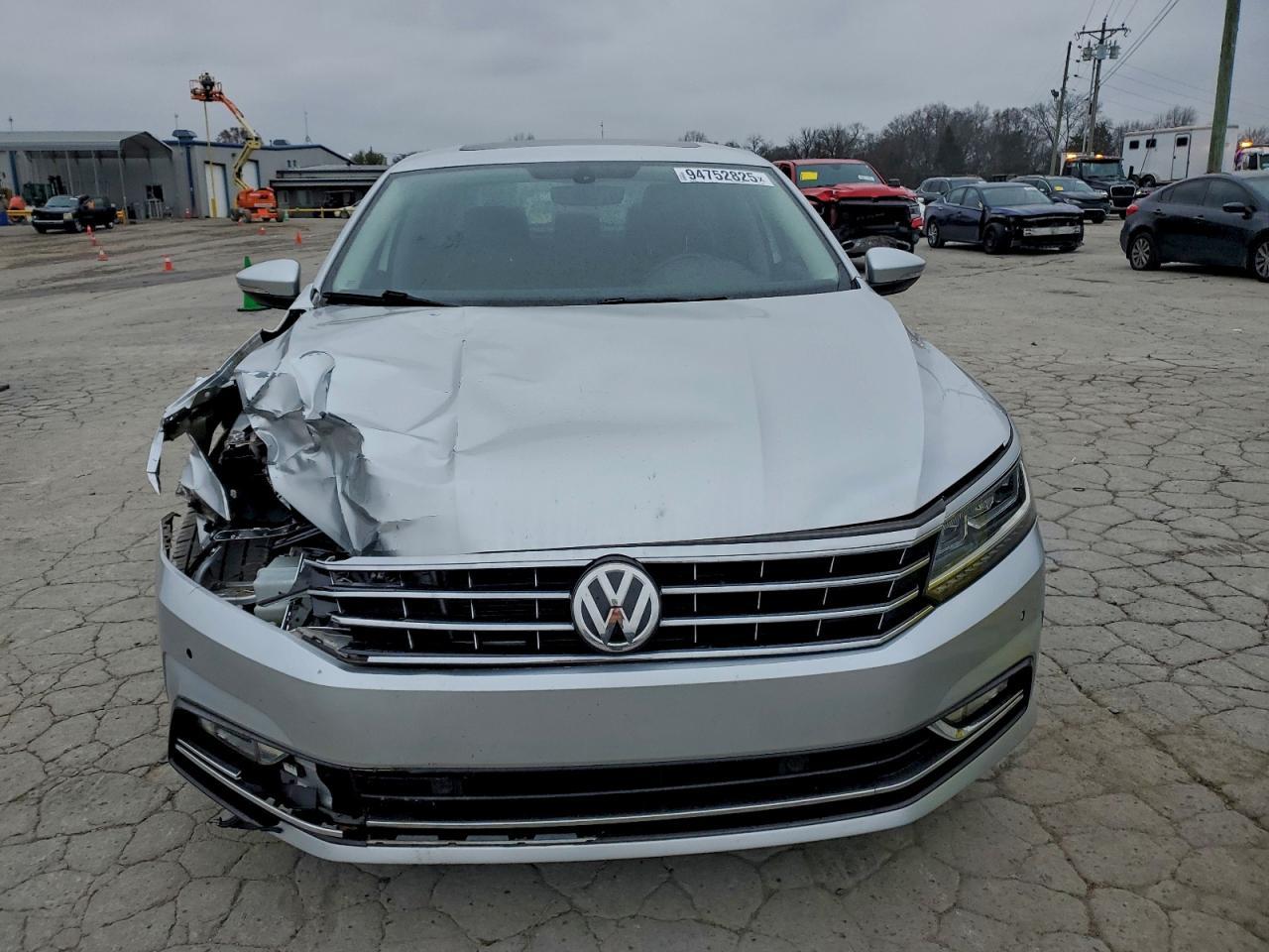 2017 Volkswagen Passat Se - Image 5