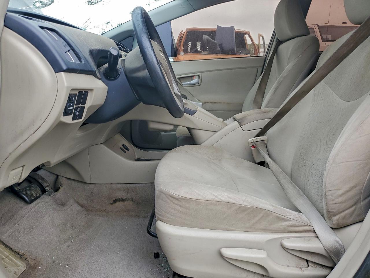 2011 Toyota Prius - Фото 7