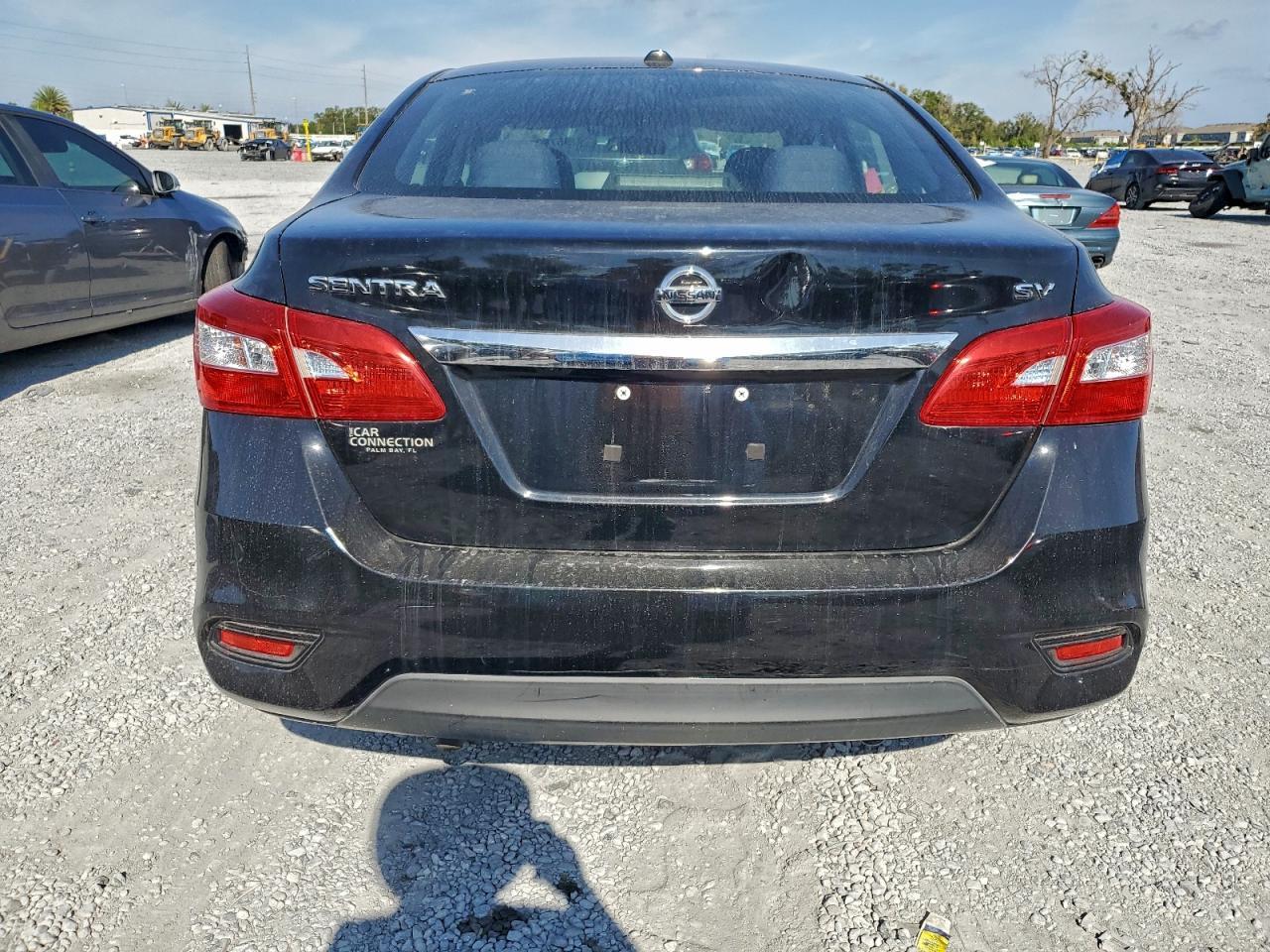 2016 Nissan Sentra S - Фото 6