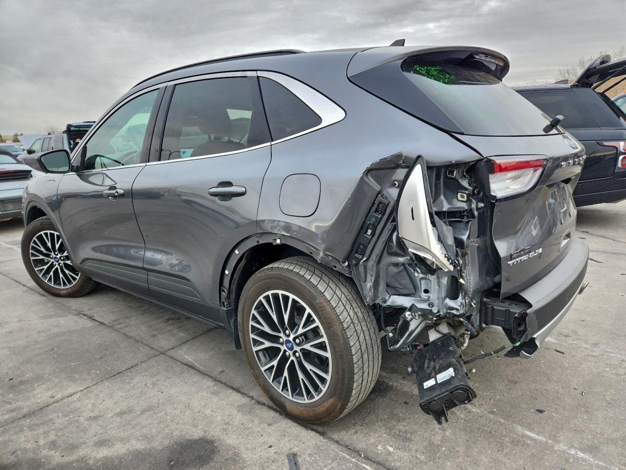 2021 Ford Escape Titanium - Фото 2