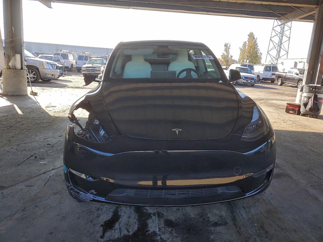 2025 Tesla Model Y - Image 5