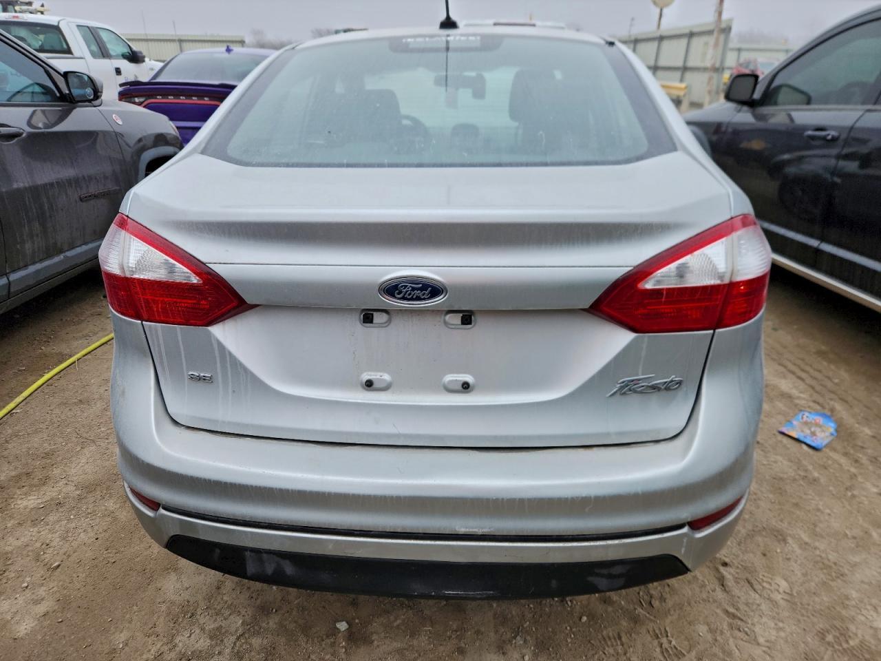 2017 Ford Fiesta Se - Image 6