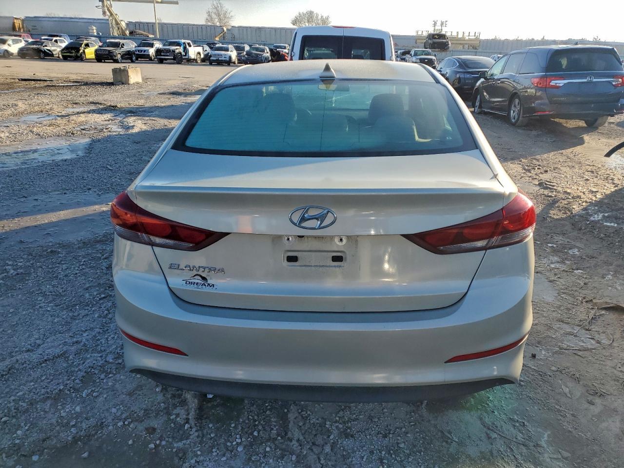2017 Hyundai Elantra Se - Image 6