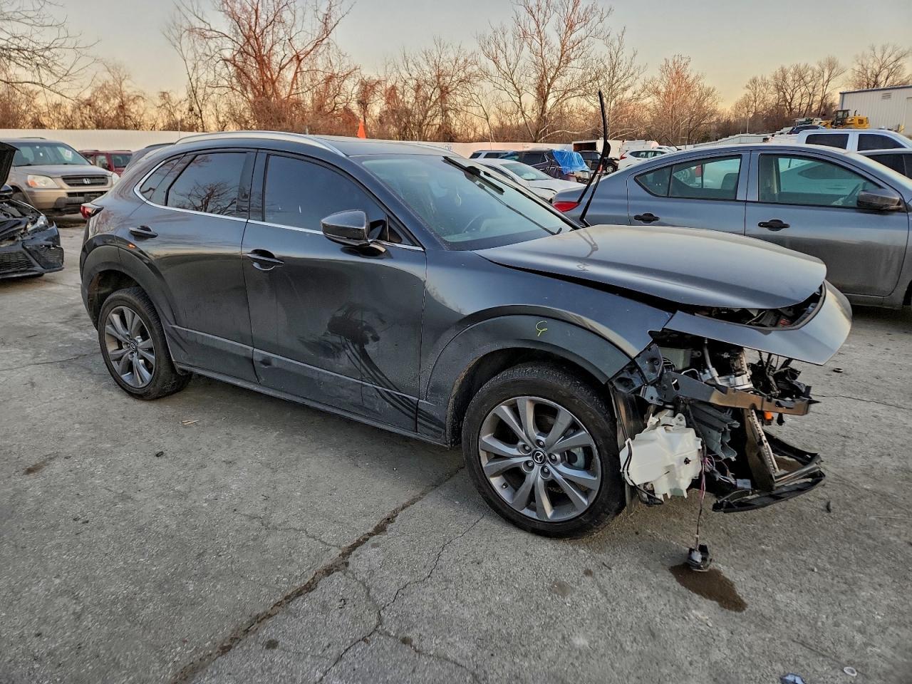 2022 Mazda Cx-30 Premium - Image 4