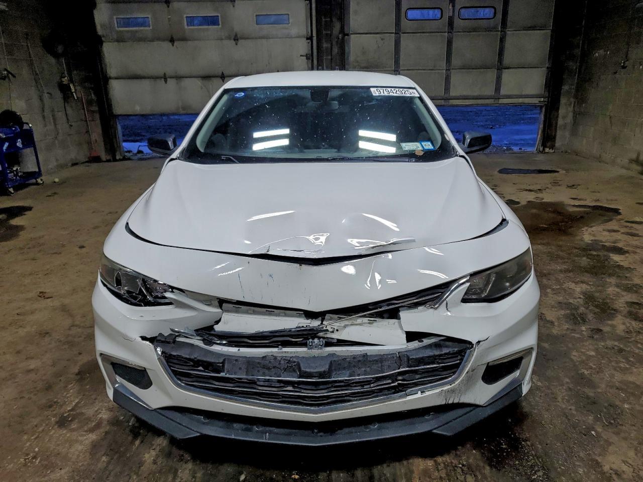 2017 Chevrolet Malibu Ls - Фото 5