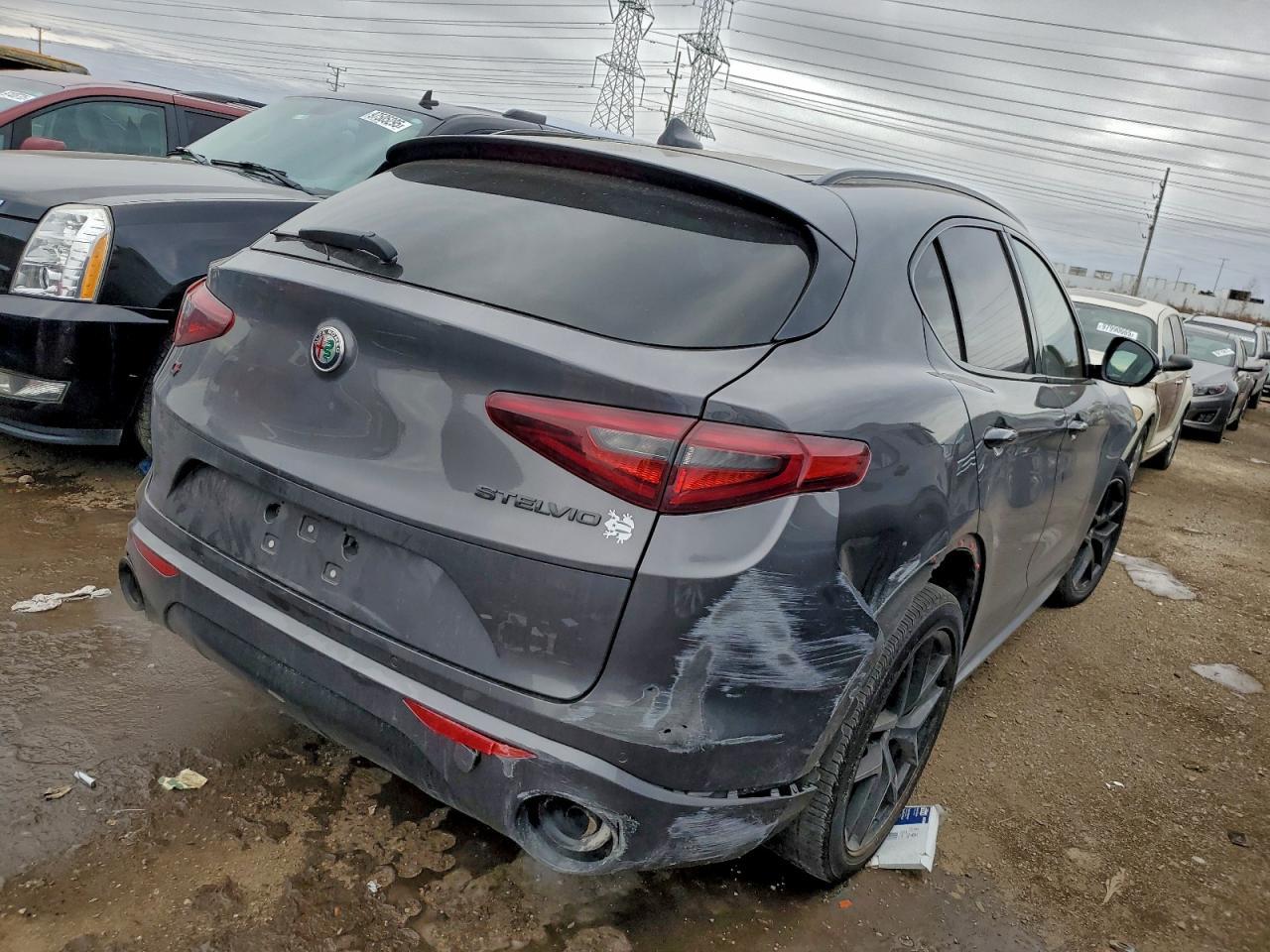 2020 Alfa Romeo Stelvio Ti - Фото 3