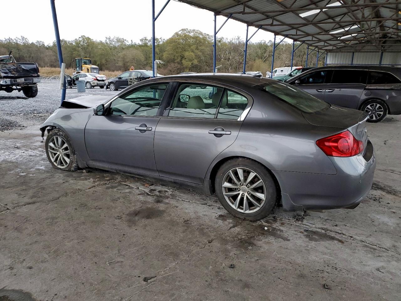 2010 Infiniti G37 Base - Image 2