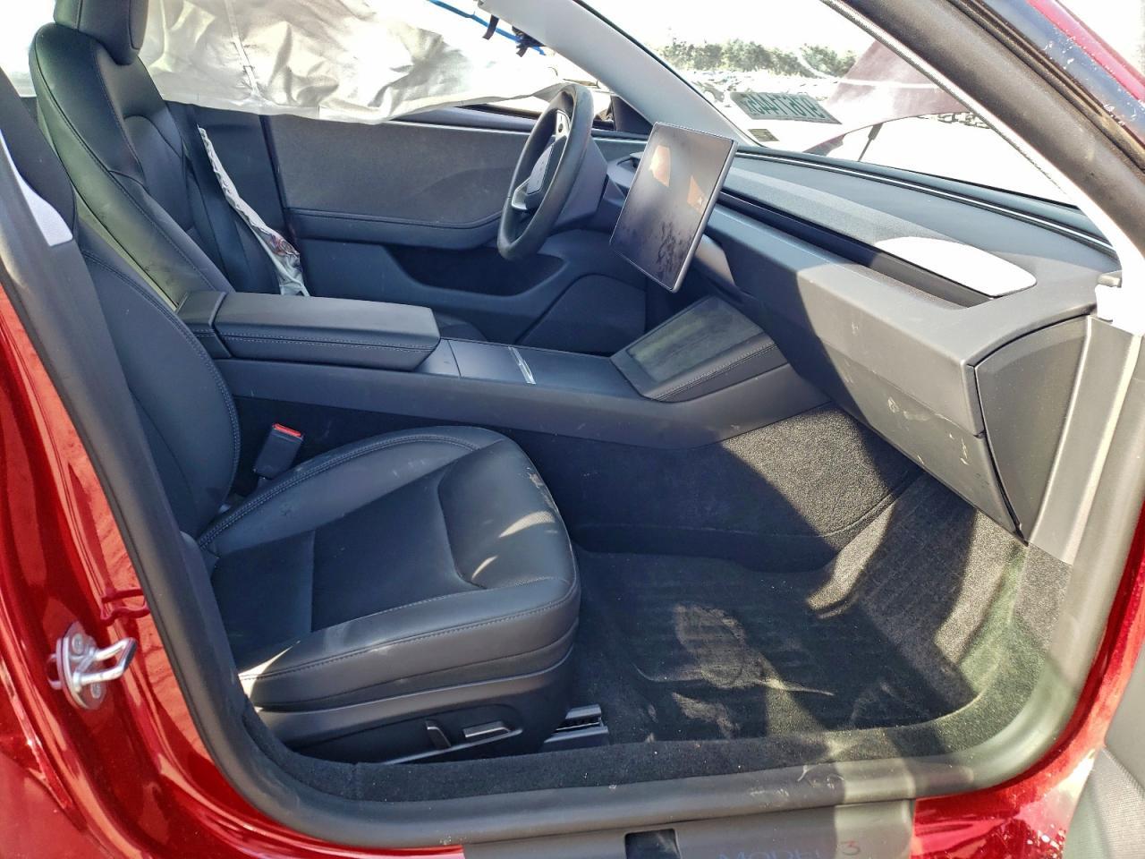 2025 Tesla Model 3 - Image 7