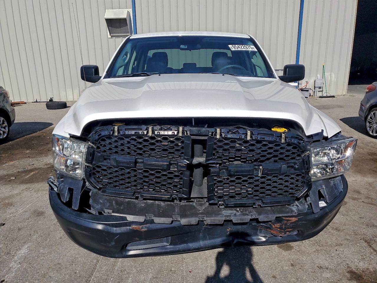 2023 Ram 1500 Classic Tradesman - Фото 5