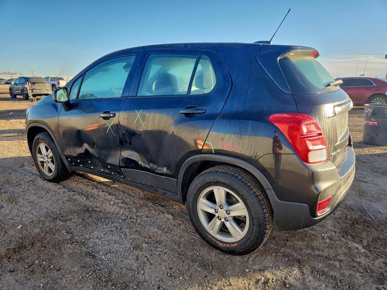 2019 Chevrolet Trax Ls - Image 2