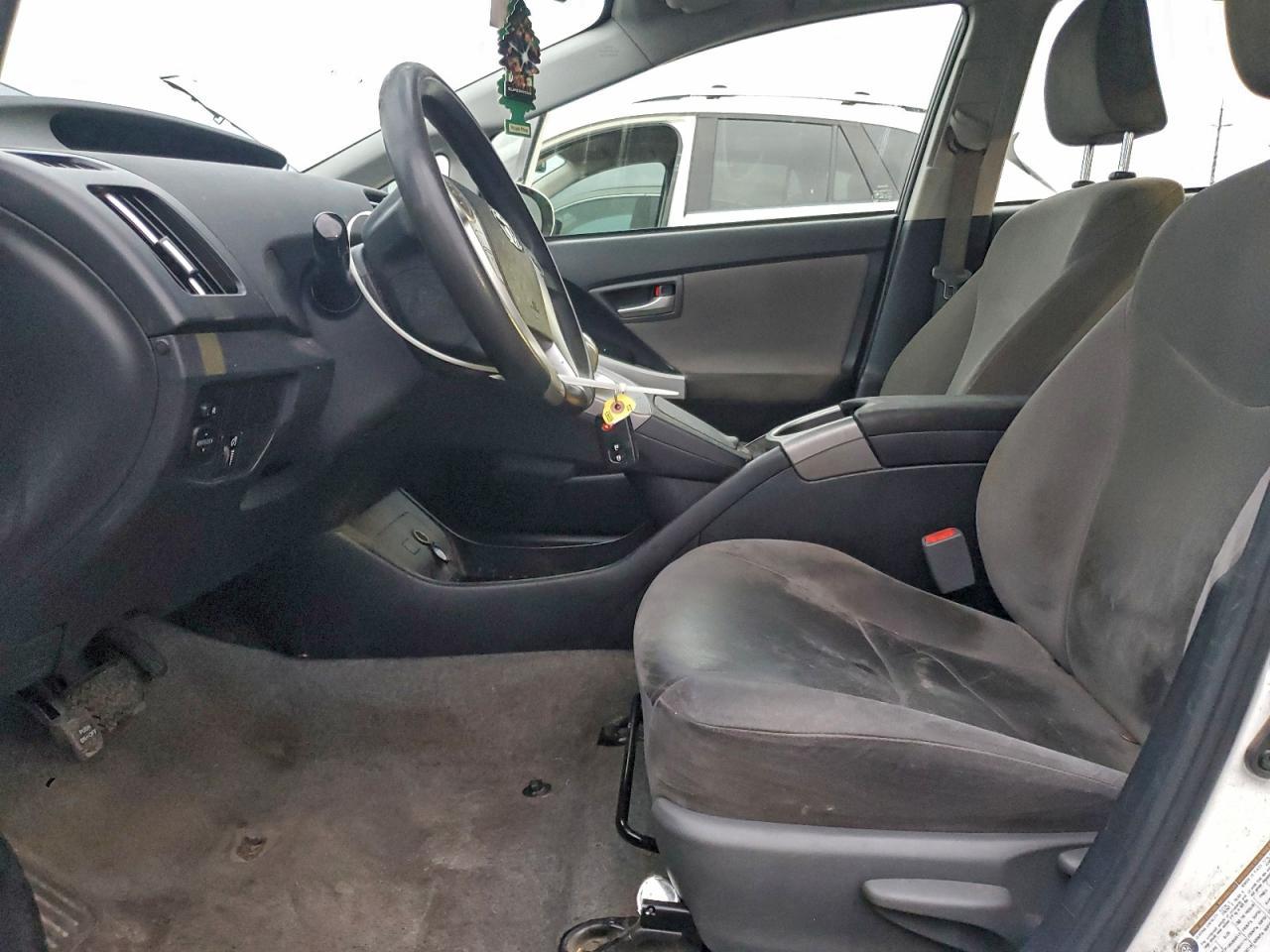 2015 Toyota Prius - Фото 7