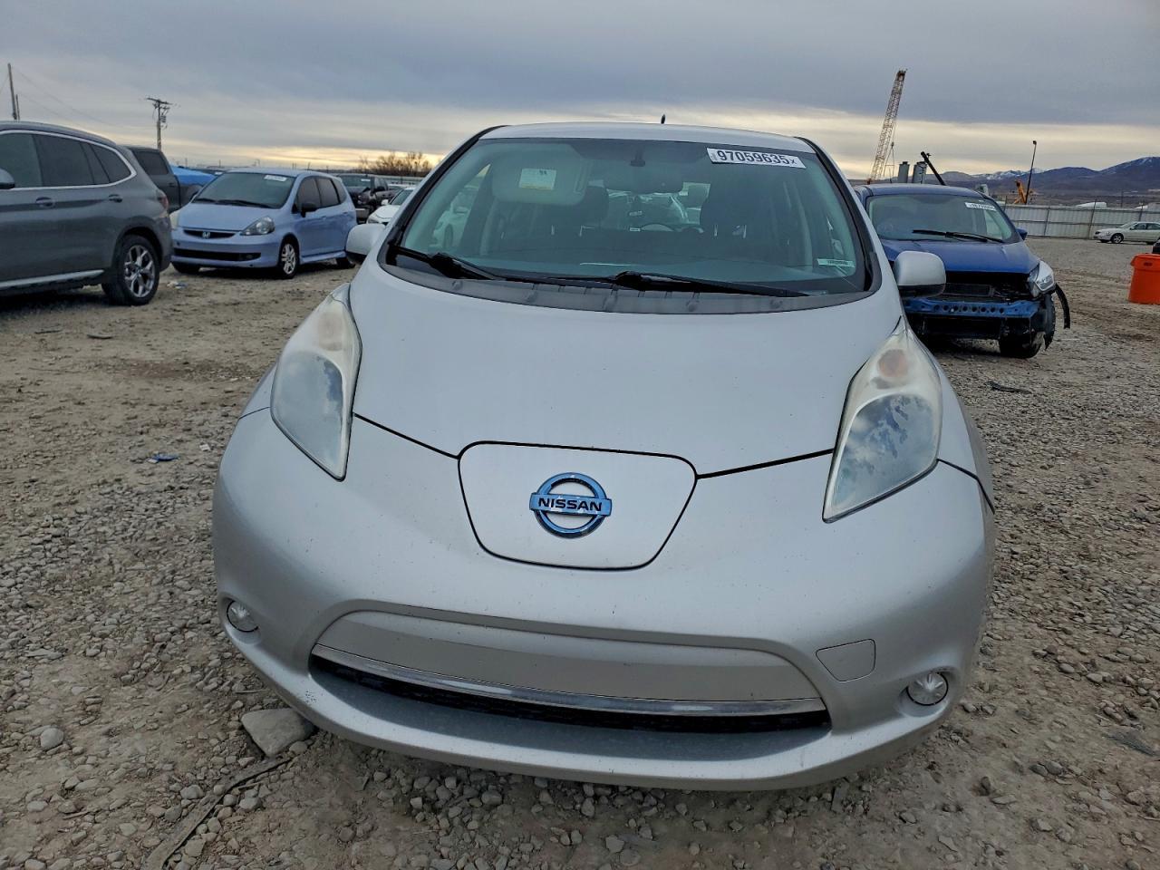 2014 Nissan Leaf S - Image 5