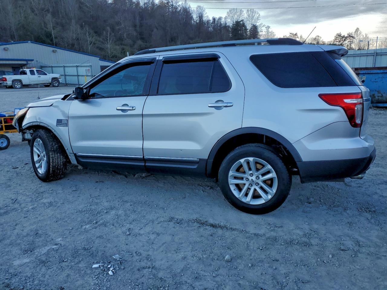 2013 Ford Explorer Xlt - Image 2