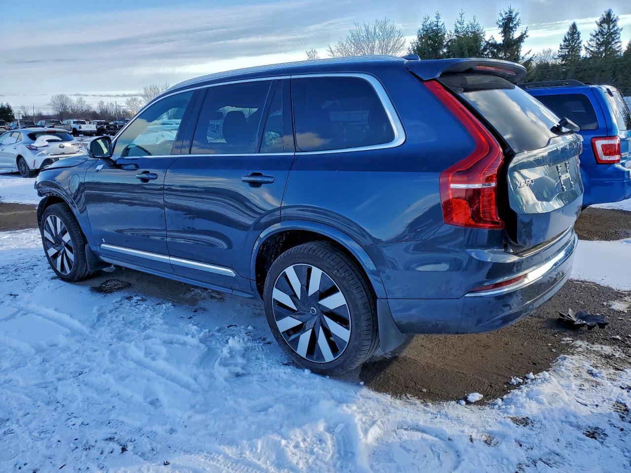 2025 Volvo Xc90 Ultra - Фото 2