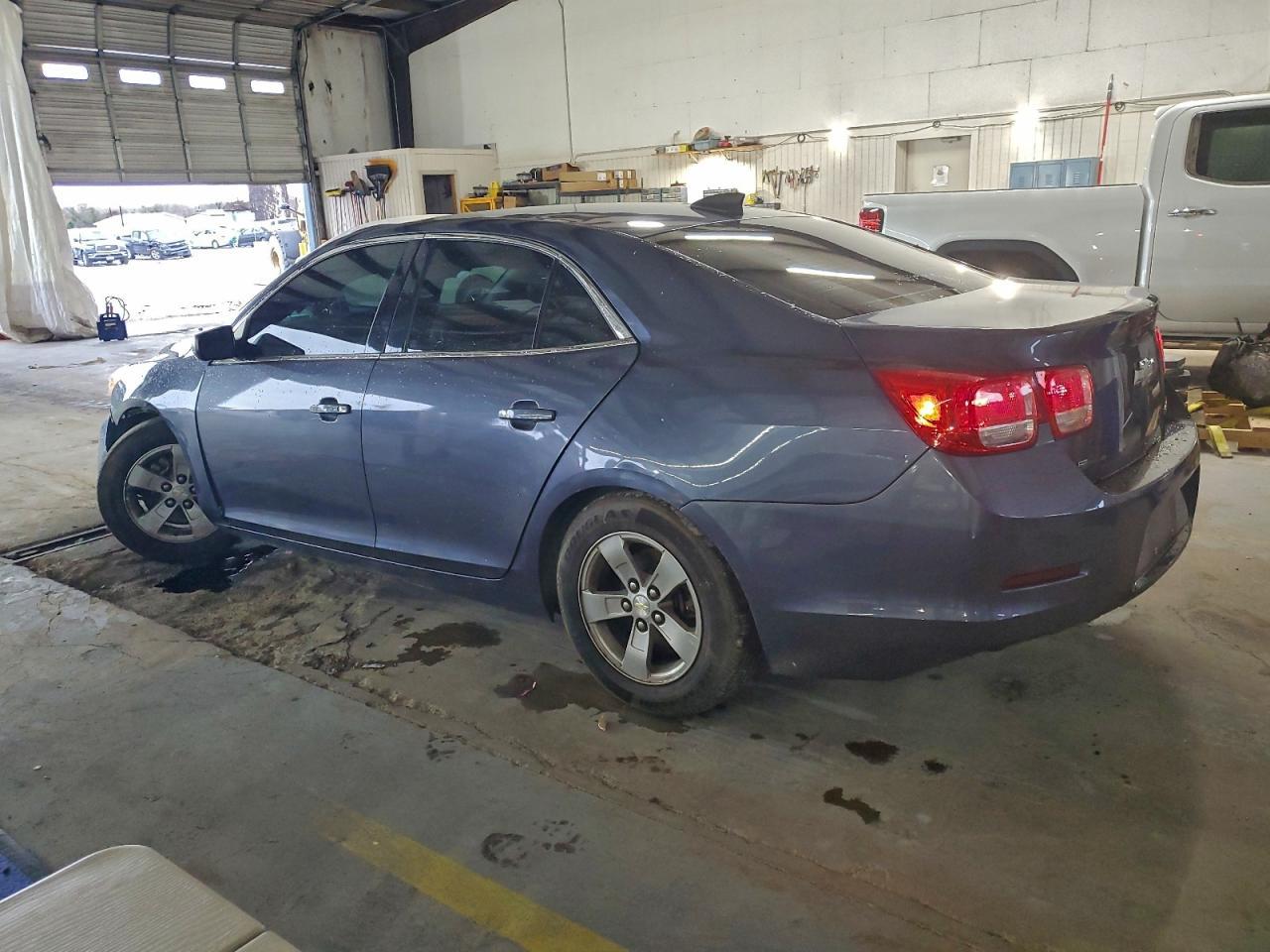 2015 Chevrolet Malibu Ls - Image 2