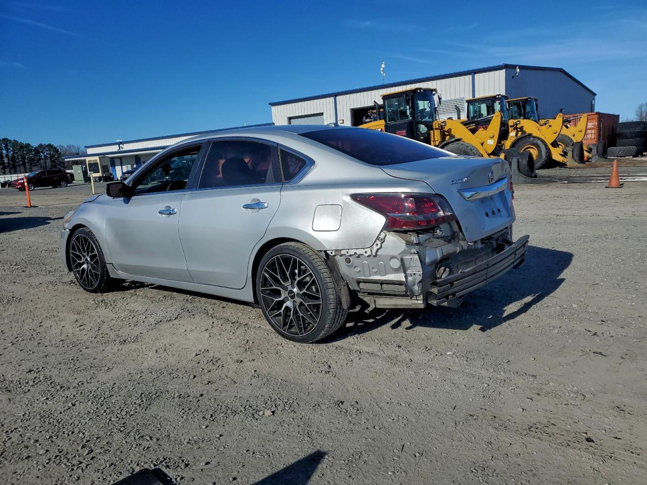 2015 Nissan Altima 2.5 - Фото 2