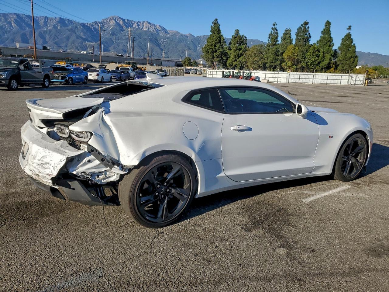 2021 Chevrolet Camaro Ls - Фото 3