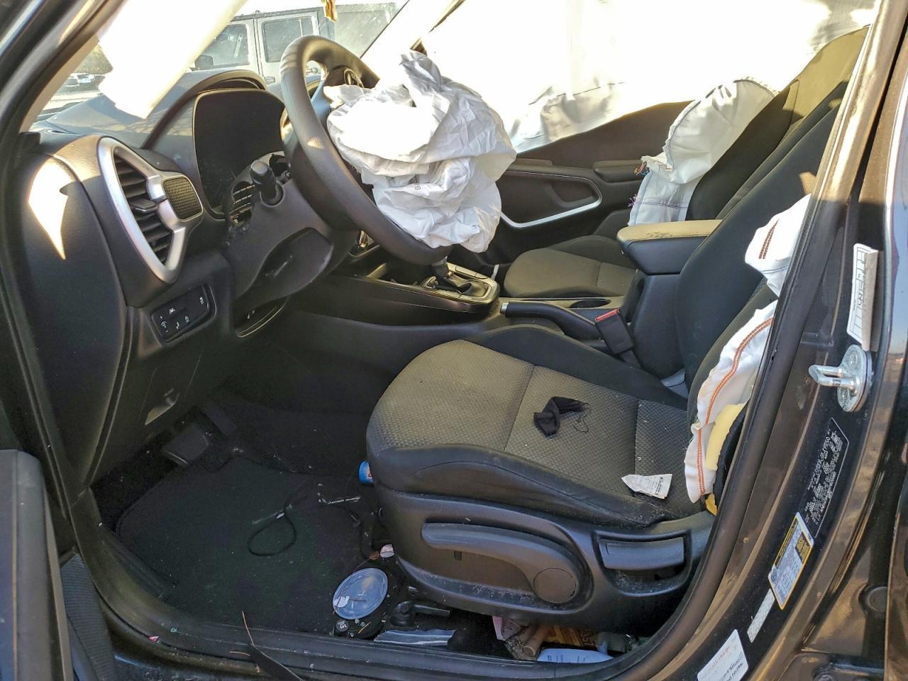 2022 Kia Soul Lx - Image 7
