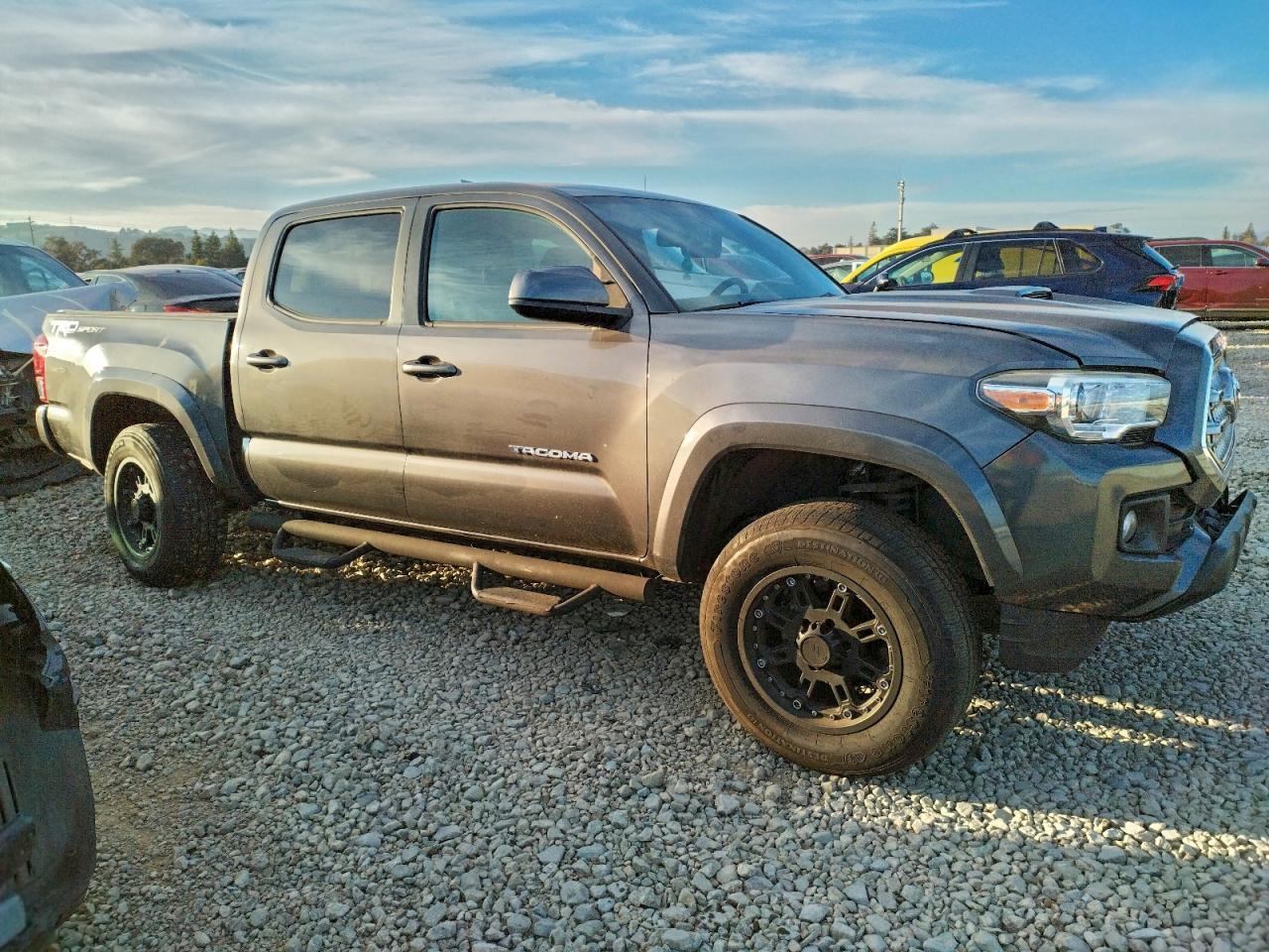 2017 Toyota Tacoma Double Cab - Фото 4