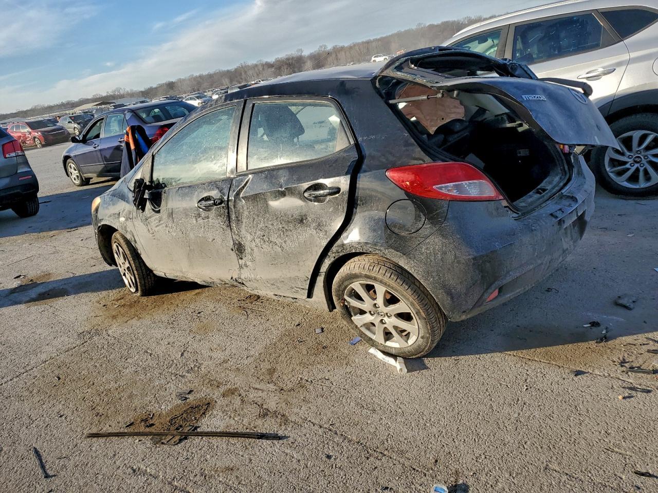 2013 Mazda Mazda2 - Image 2